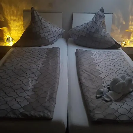 Monteurwohnung Schinderhannes 아파트 Miehlen